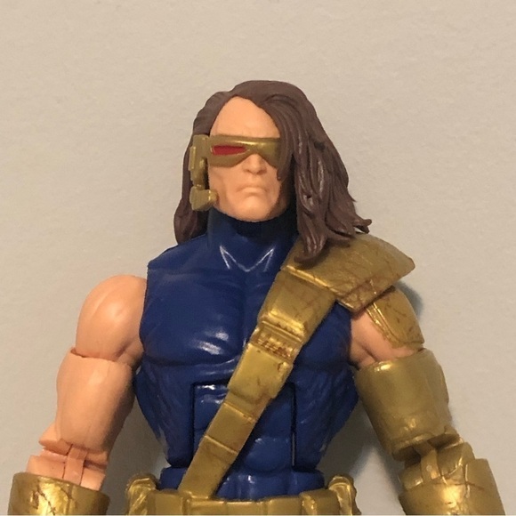 🔥 4/$15 
MARVEL Legends X-Men Cyclops 6-Inch Action Figure 2021 - Picture 2 of 9